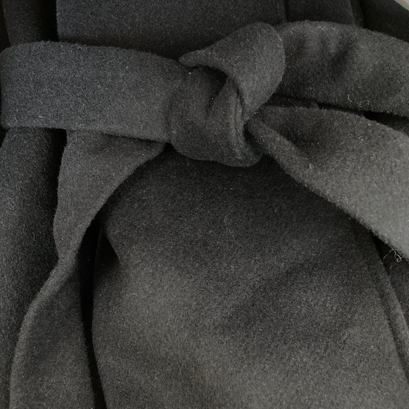 NWOT GAP LARGE Black Wool Blend Over Coat Belt Long Full Length Snaps Lined - Picture 5 of 8